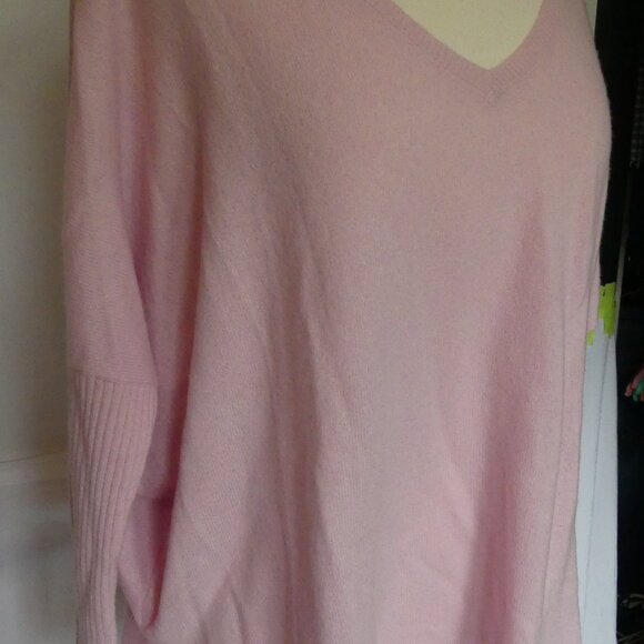 Notshy Pink 100% Cashmere Faustine V Neck Poncho Style Sweater Small Medium - Picture 5 of 9